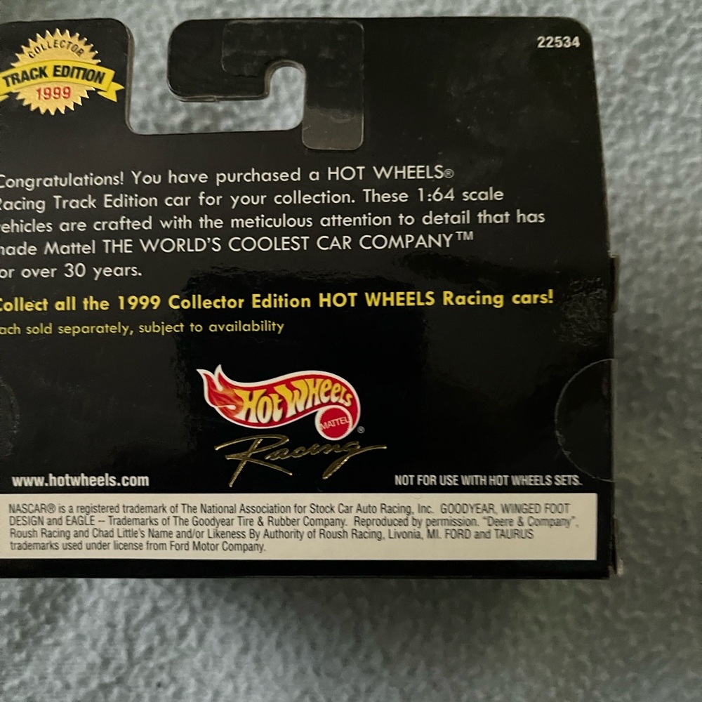 1999 NASCAR Hot Wheels Racing John Deere NASCAR Diecast Car. New! - Picture 3 of 3